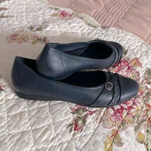 [COMPLETELY BRAND NEW!] Pleather Navy Blue Flats, Women’s Size 7.5